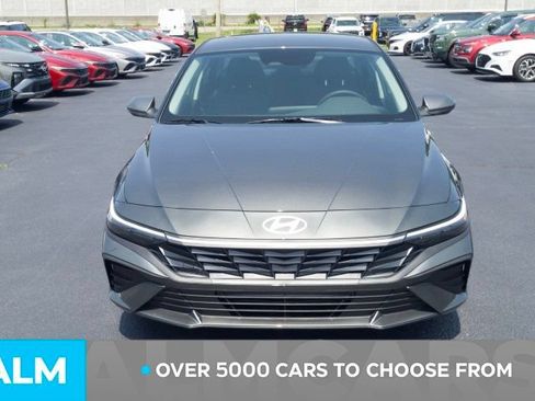 Certified 2026 Hyundai Elantra SE FWD image 2