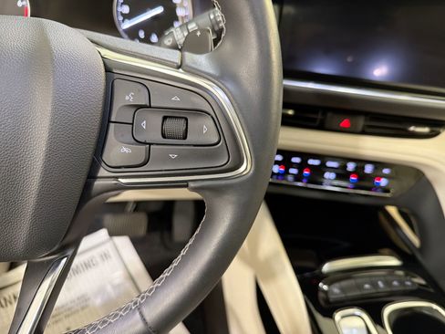 Used 2023 Buick Envision Avenir image 15