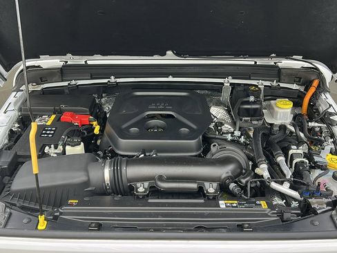 Used 2024 Jeep Wrangler High Altitude image 19