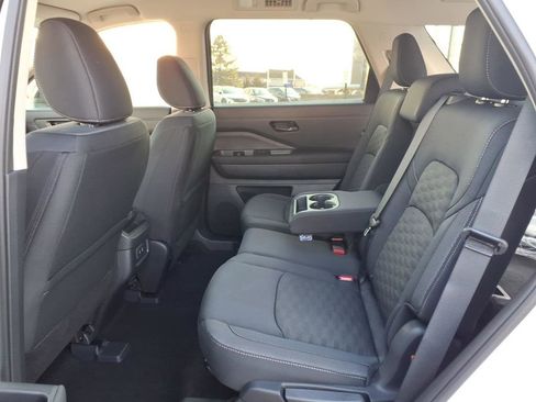 New 2026 Nissan Pathfinder SV image 29