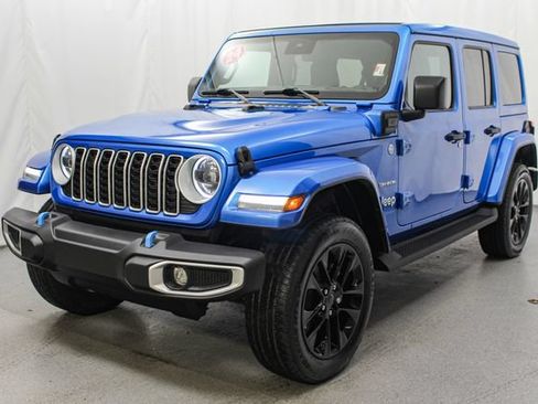 Used 2024 Jeep Wrangler Unlimited Sahara w/ Safety Group AWD/4WD image 6