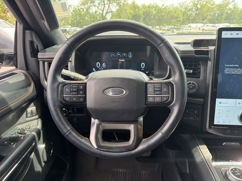 Used 2023 Ford Expedition Platinum AWD/4WD image 13