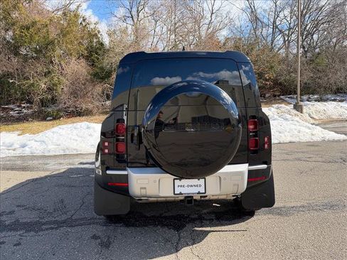 Used 2024 Land Rover Defender 110 S image 4