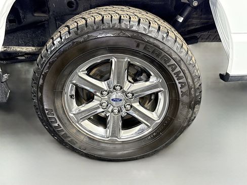 Used 2024 Ford F150 XLT w/ Tow/Haul Package image 35