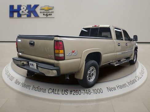 Used 2004 GMC Sierra 2500 SLE w/ Heavy-Duty Power Package AWD/4WD image 6