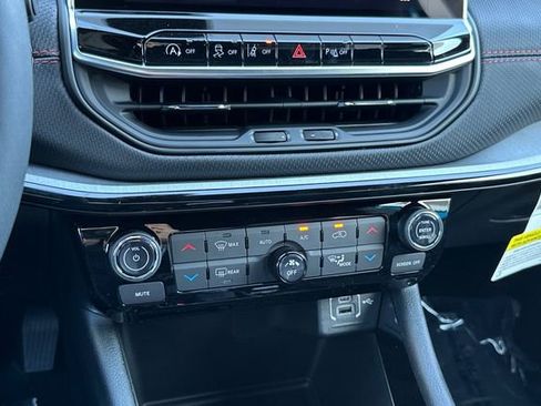 New 2026 Jeep Compass Trailhawk AWD/4WD image 20