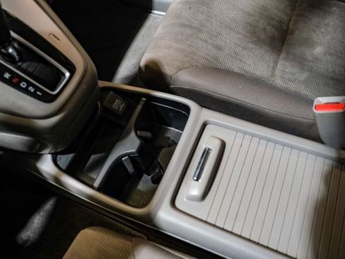 Used 2014 Honda CR-V LX image 28