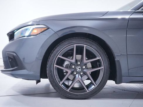 Used 2023 Honda Civic Sport Touring image 2