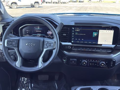 Used 2023 Chevrolet Silverado 1500 RST AWD/4WD image 27