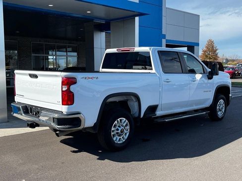 Used 2024 Chevrolet Silverado 2500 LT image 3