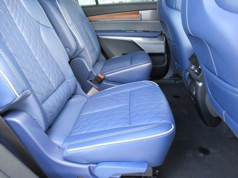 New 2026 Cadillac Vistiq Premium Luxury image 32