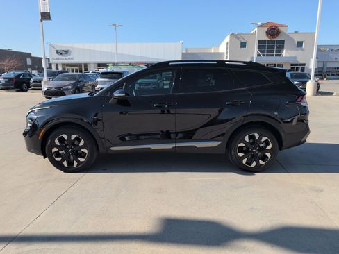 Used 2024 Kia Sportage X-Line w/ X-Line Premium Package image 2