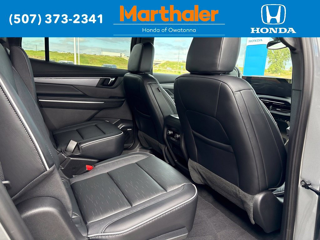 Used 2026 Buick Enclave Sport Touring AWD/4WD image 19