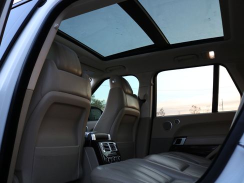 Used 2016 Land Rover Range Rover Supercharged image 36