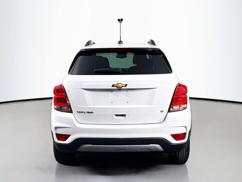 Used 2020 Chevrolet Trax LT w/ LT Convenience Package image 6