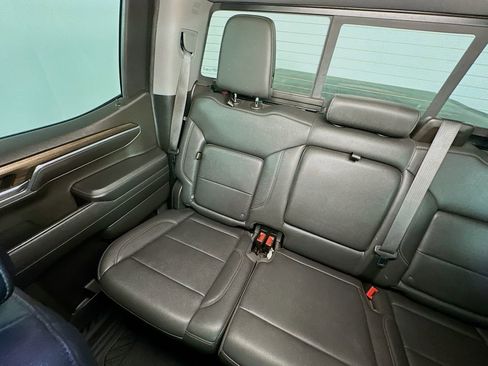 Used 2022 Chevrolet Silverado 1500 LT Trail Boss w/ Convenience Package II AWD/4WD image 12