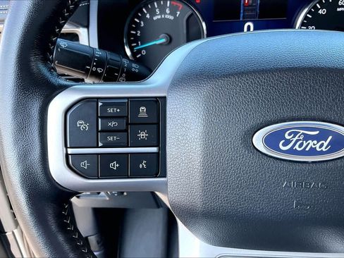 Used 2024 Ford Expedition XLT RWD image 20