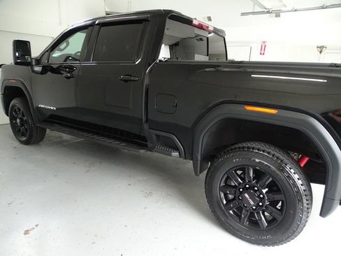 Used 2024 GMC Sierra 2500 AT4 w/ AT4 Premium Plus Package AWD/4WD image 20