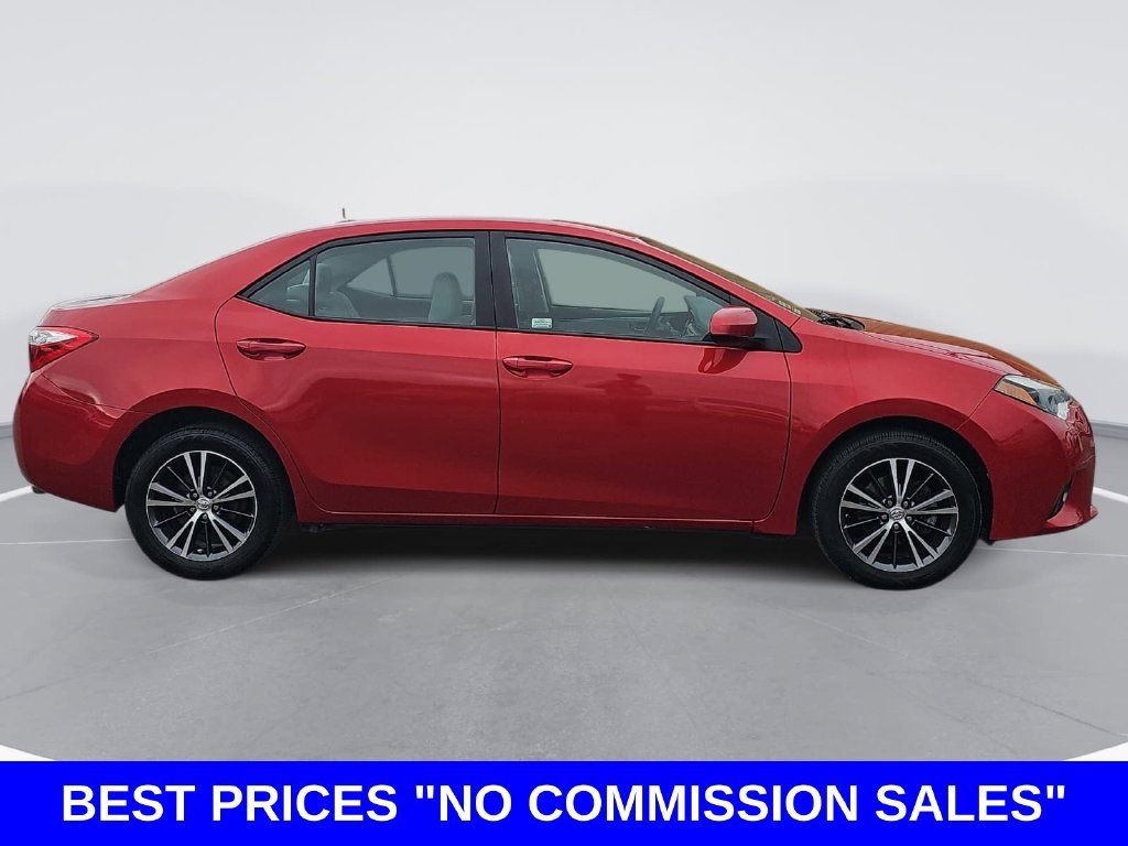 Used 2016 Toyota Corolla LE FWD image 2