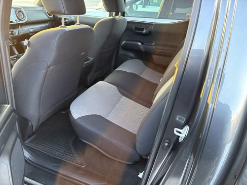 Used 2023 Toyota Tacoma TRD Off-Road image 7