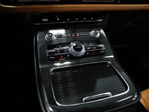 Used 2023 Lincoln Nautilus Black Label image 25