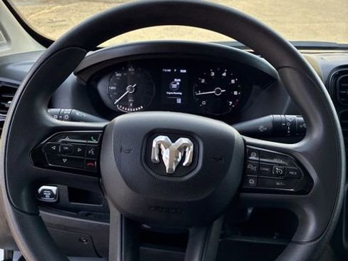 Used 2025 RAM ProMaster 2500 w/ Convenience Group image 13