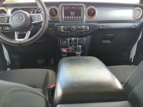 Used 2021 Jeep Gladiator Mojave image 16