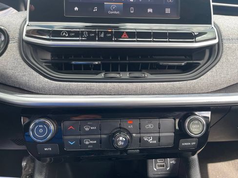 Used 2022 Jeep Compass Latitude AWD/4WD image 21