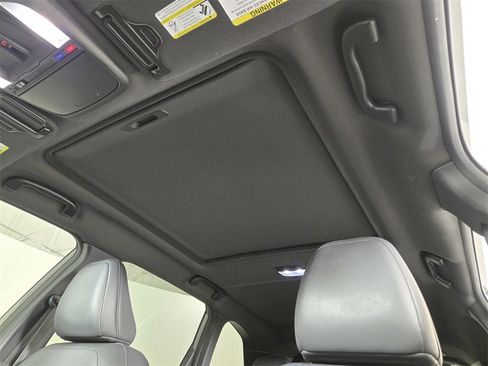 Certified 2025 Subaru Forester Limited image 15