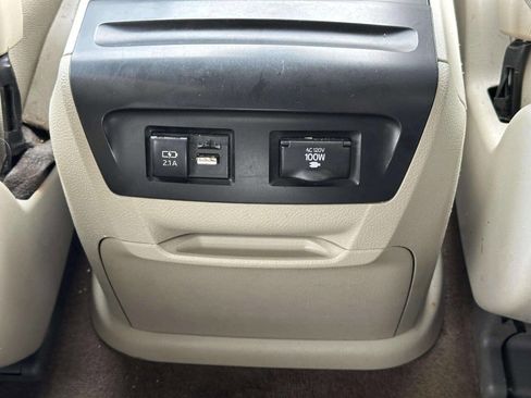 Used 2018 Toyota Sienna XLE image 16