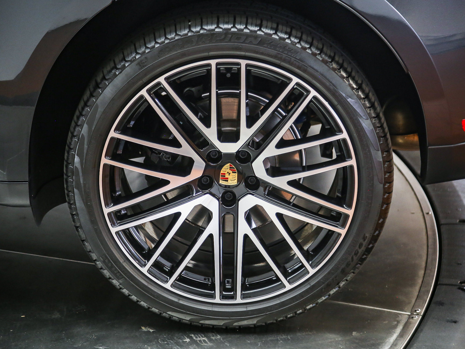 Certified 2026 Porsche Macan AWD/4WD image 14