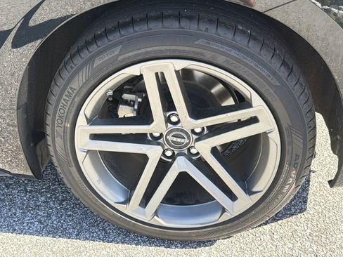 Certified 2025 Nissan Z Sport w/ Floor Mat Package RWD image 32