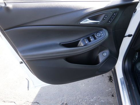 Used 2023 Buick Encore GX Essence w/ Experience Buick Package AWD/4WD image 13