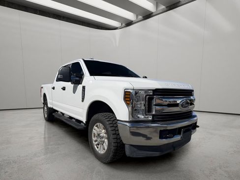 Used 2019 Ford F250 XLT image 3