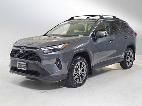 Used 2025 Toyota RAV4 XLE Premium w/ Weather Package AWD/4WD image 7