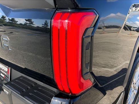 Used 2024 Toyota Tundra SR5 w/ SR5 Premium Package AWD/4WD image 30