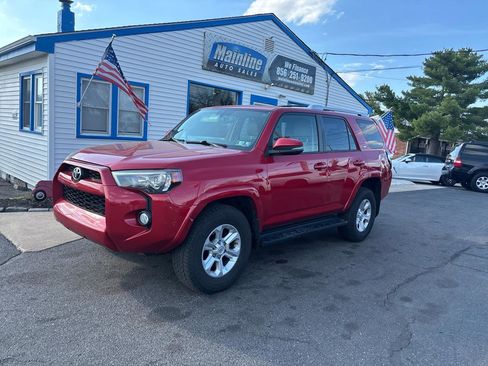 Used 2017 Toyota 4Runner SR5 Premium image 2