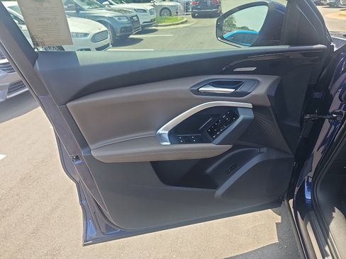 Used 2025 Audi Q5 Premium Plus w/ Premium Plus AWD/4WD image 11