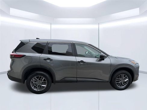 Used 2024 Nissan Rogue S AWD/4WD image 8