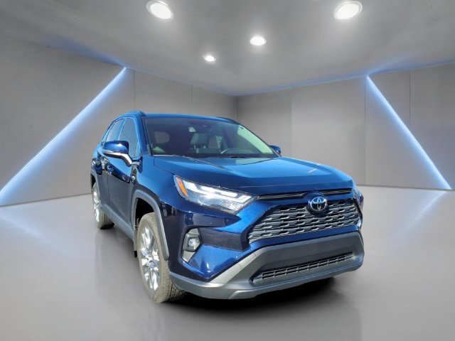 Certified 2022 Toyota RAV4 XLE Premium AWD/4WD image 22