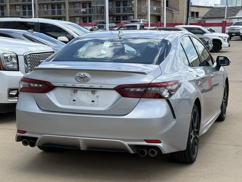 Used 2024 Toyota Camry XSE FWD image 4