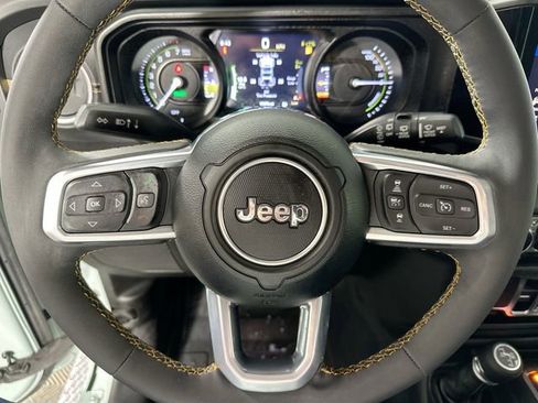 Used 2024 Jeep Wrangler Unlimited Sahara AWD/4WD image 20