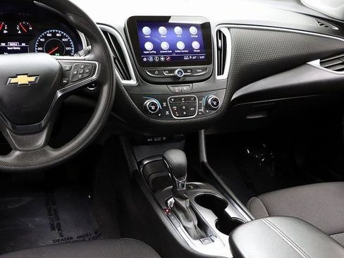 Used 2024 Chevrolet Malibu LT FWD image 17