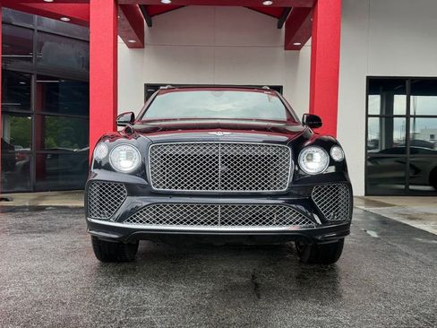Used 2021 Bentley Bentayga AWD/4WD image 3
