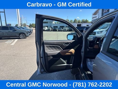 Used 2023 GMC Canyon AT4 w/ AT4 Premium Package AWD/4WD image 11