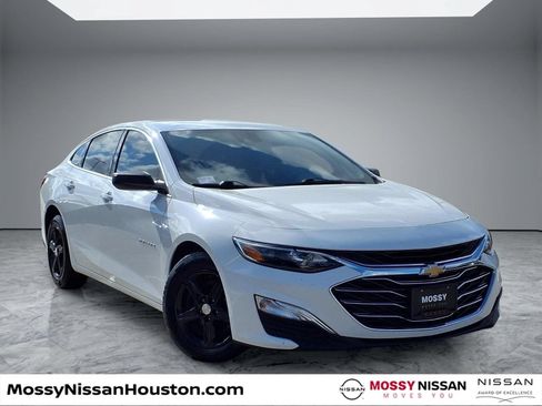 Used 2023 Chevrolet Malibu LS FWD image 1