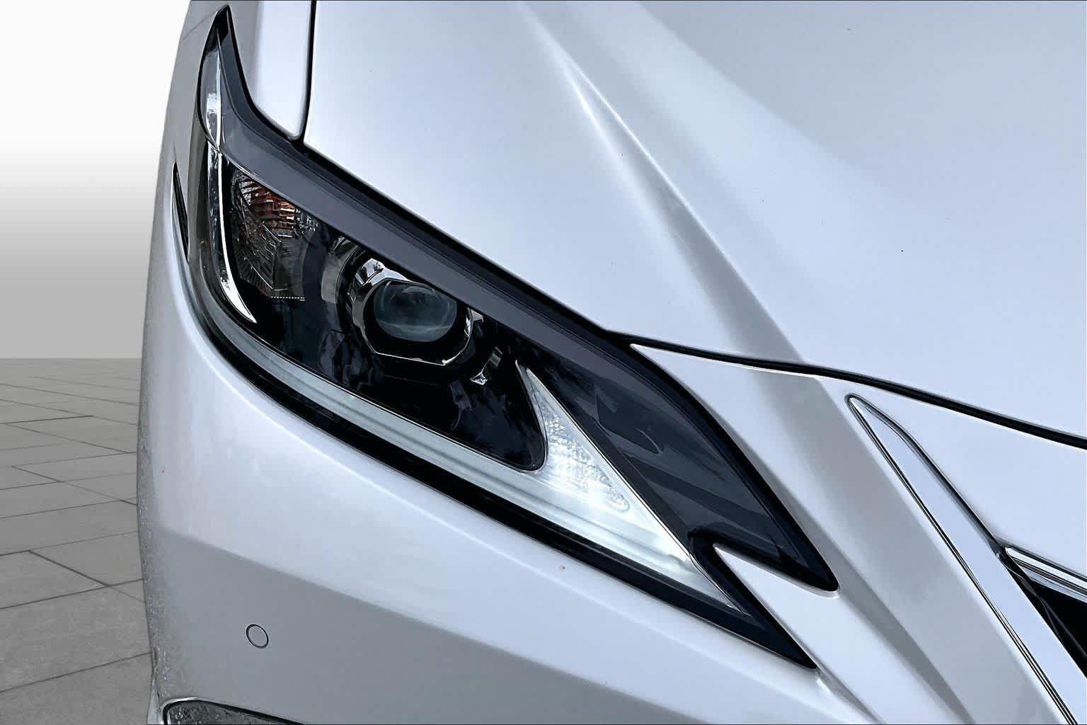 Used 2025 Lexus ES 350 w/ Premium Package FWD image 28