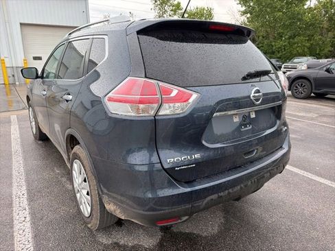 Used 2016 Nissan Rogue S w/ Appearance Package AWD/4WD image 5