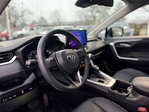 Used 2023 Toyota RAV4 XLE Premium image 13