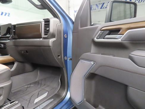Used 2025 Chevrolet Silverado 3500 High Country w/ High Country Premium Package AWD/4WD image 30